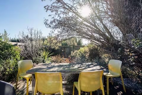 Barn 8, courtyard seating area